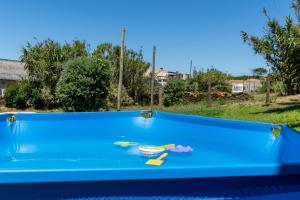 Poolen vid eller i närheten av Casa da Praia em Valadares