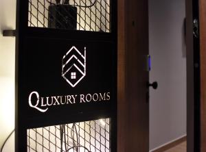 Certifikát, hodnocení, plakát nebo jiný dokument vystavený v ubytování Q luxury rooms Perea center