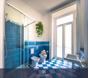 A bathroom at MONART HOSPITALITY Cavour