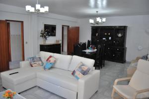 Foto dalla galleria di Apartamentos Mota a Nazaré