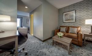 Posezení v ubytování Monte Carlo Inn Markham