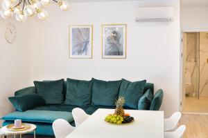 Posedenie v ubytovaní Golden Luxury Apartment