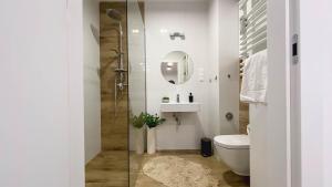 Koupelna v ubytování Apartament Naturalny-Lake Apartments, osiedle Calamo Park-Olsztyn