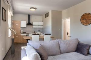 Kuchyň nebo kuchyňský kout v ubytování Apartments Prince
