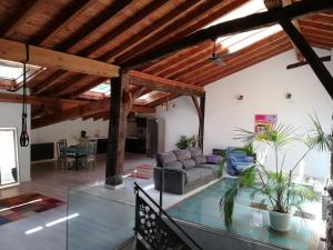 A seating area at Caserio en Elorrio
