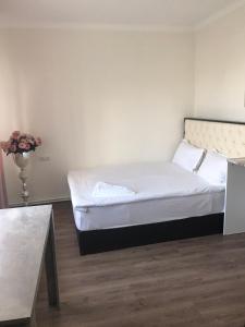 Letto o letti in una camera di Mini Hotel Sevan