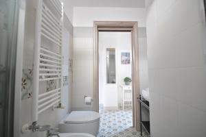 A bathroom at Lu Trisciulu