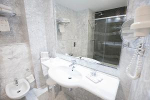 Koupelna v ubytování Hotel Alfonso VIII