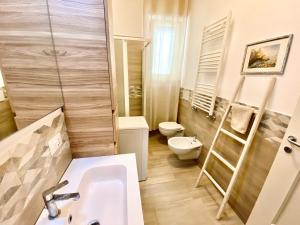 A bathroom at Casa Clarò