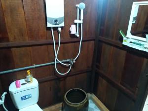 Vonios kambarys apgyvendinimo įstaigoje Nam Binh Homestay