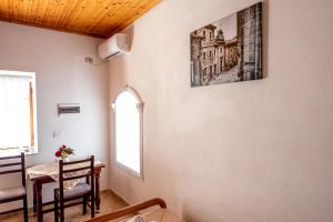 Fotografie z fotogalerie ubytování Guest House Garden v destinaci Gjirokastër