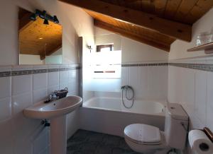 Kylpyhuone majoituspaikassa Posada de Suesa