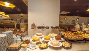 Comida no hotel ou em algum lugar perto