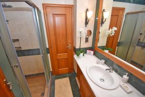Phòng tắm tại Corfu Resorts Villas