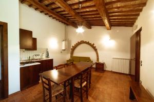 Η κουζίνα ή μικρή κουζίνα στο Agriturismo Le Radici +34 φωτογραφίες