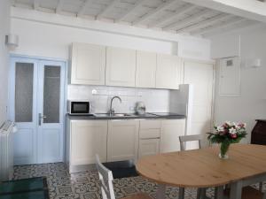A kitchen or kitchenette at Casa GiGio 011030-LT-0223