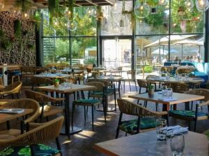 Restaurant o un lloc per menjar a Aquabella Hôtel & Spa