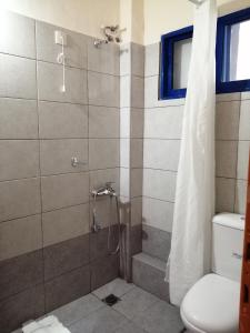 Phòng tắm tại Hotel Eleni
