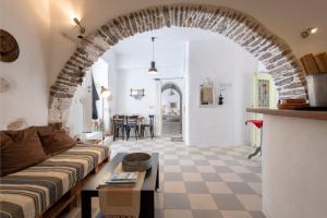 Gallery image of Traditional stonebuilt house in Kampos Paros