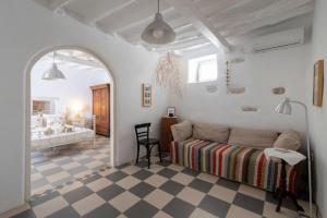 Gallery image of Traditional stonebuilt house in Kampos Paros