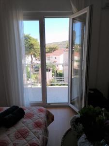 Nespecifikovaný výhled na hory nebo výhled na hory při pohledu z apartmánu