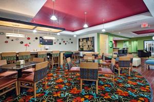 Restaurant o un lloc per menjar a La Quinta by Wyndham Leesville Ft. Polk