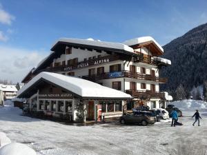 Hotel Stella Alpina during the winter