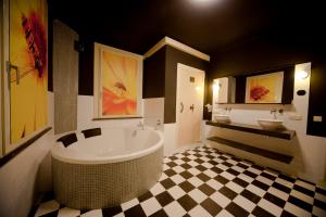 Koupelna v ubytování Raadhuis Dinther Suites