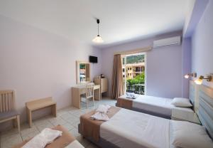 Surf Hotel客房内的一张或多张床位