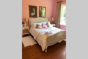 Gallery image of Rhubarb Cottage in Enniskillen