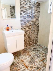 A bathroom at CENTER APARTMENT PLOVDIV