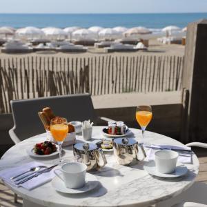 Nápoje v ubytování Hôtel Plage Palace & Spa