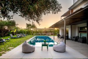Piscina di Enervillas VIP Villas with pool bbq o nelle vicinanze