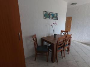 Afbeelding uit fotogalerij van Apartment Viti with garden and barbecue in Funtana +11 foto's