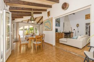 A seating area at Villa Es Mirador de ses Altines
