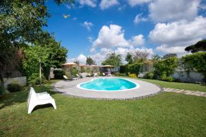 Bazén v ubytování Maison Di Fiore B&B nebo v jeho okolí