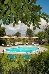 Bazén v ubytování Maison Di Fiore B&B nebo v jeho okolí