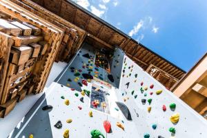 Foto dalla galleria di ALPENHOTEL TYROL - B&B - Hundefreundliches Konzepthotel - adults only a Pertisau