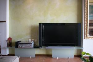 TV a/nebo společenská místnost v ubytování Dolichi View