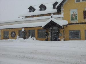 Postwirt during the winter