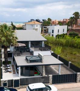 a house with a view of the ocean at Villa Valeria in Oliva