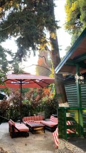 Gallery image of Guesthouse Riviera "XH&M" Dhermi in Dhërmi