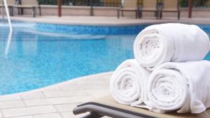 Bazén v ubytování Holiday Inn Express Chihuahua by IHG nebo v jeho okolí