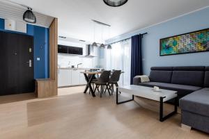 Posedenie v ubytovaní Apartament SŁONECZNY 7 Dziwnów Gardenia z widokiem na morze EPapartamenty