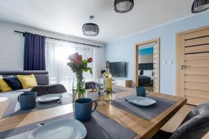 Posedenie v ubytovaní Apartament SŁONECZNY 7 Dziwnów Gardenia z widokiem na morze EPapartamenty