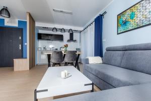 Posedenie v ubytovaní Apartament SŁONECZNY 7 Dziwnów Gardenia z widokiem na morze EPapartamenty