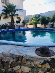 
The swimming pool at or close to Villa Doxa
