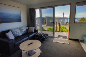 Istumisnurk majutusasutuses Nugget View Kaka Point Motels