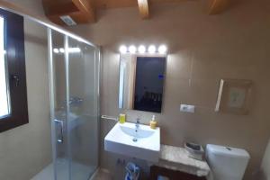Kúpeľňa v ubytovaní Casa del Pont + 37 fotografií