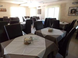 Posezení v ubytování Guesthouse Vila DND + 25 fotografií
